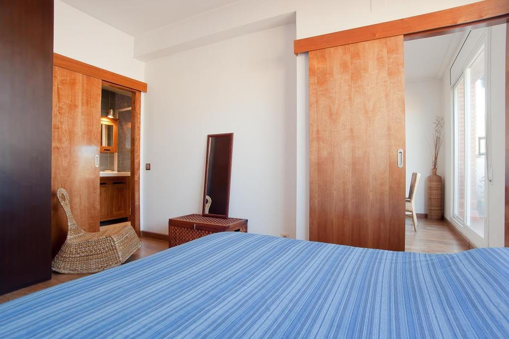 Leilighet Aparteasy - Atic Sagrada Familia *